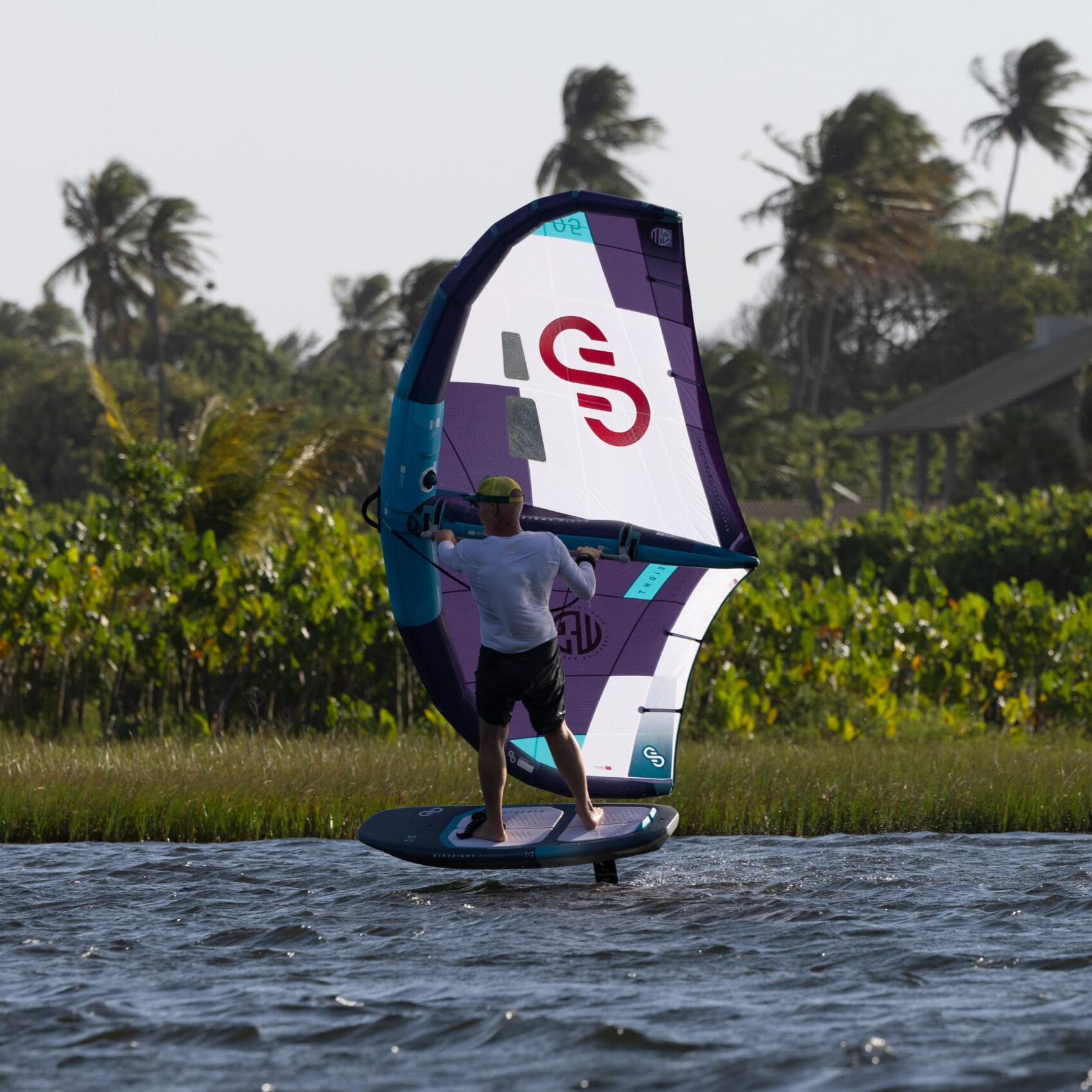 PLANCHE DE WINGFOIL ELEVEIGHT EVOLVE V3 2024